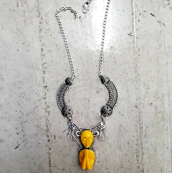 New Yellow Carved Praying Goddess 925 Silver Necklace. - Picture 4 of 10